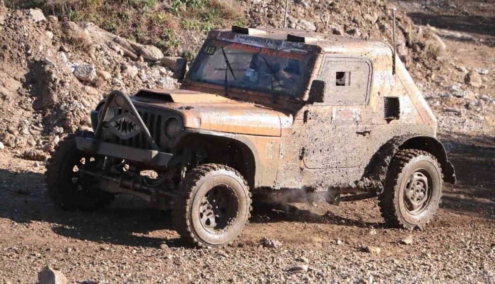 Off-Road yarışları nefes kesti