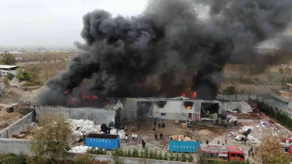 Rüzgarın etkisiyle büyümüştü, kontrol altına alındı