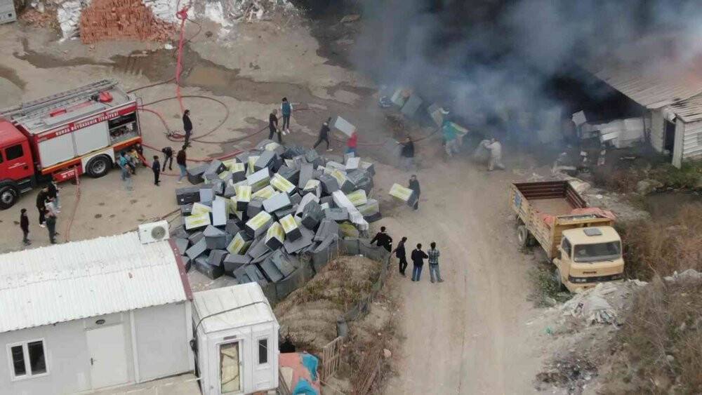 Rüzgarın etkisiyle büyümüştü, kontrol altına alındı