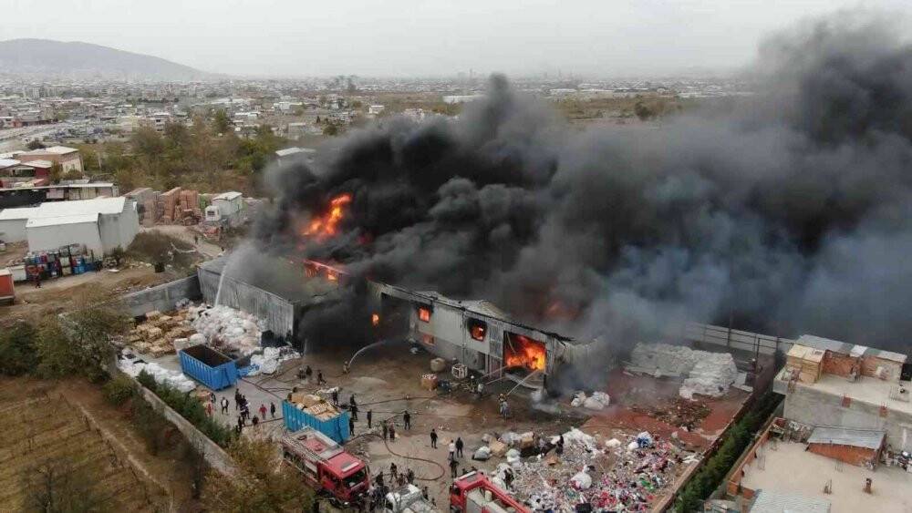 Rüzgarın etkisiyle büyümüştü, kontrol altına alındı