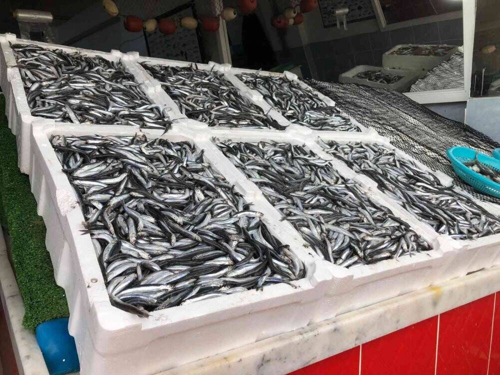 25 TL’ye tezgahlarda yerini aldı