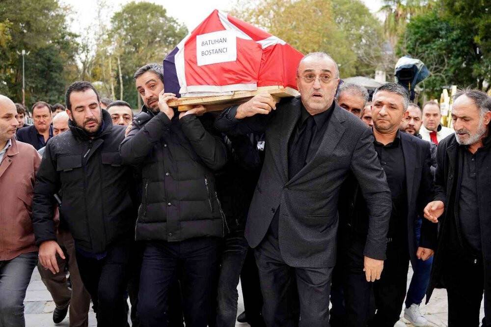 Abdurrahim Albayrak'ın torunu son yolculuğuna uğurlandı