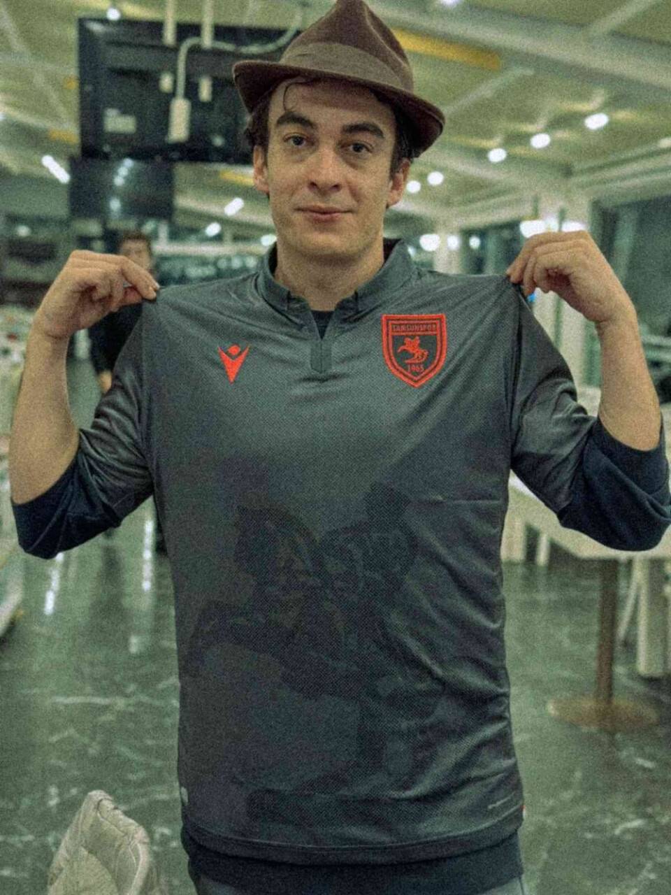 Kazada ağır yaralanan oyuncu Sergen Deveci ambulans uçakla İstanbul’a sevk edildi