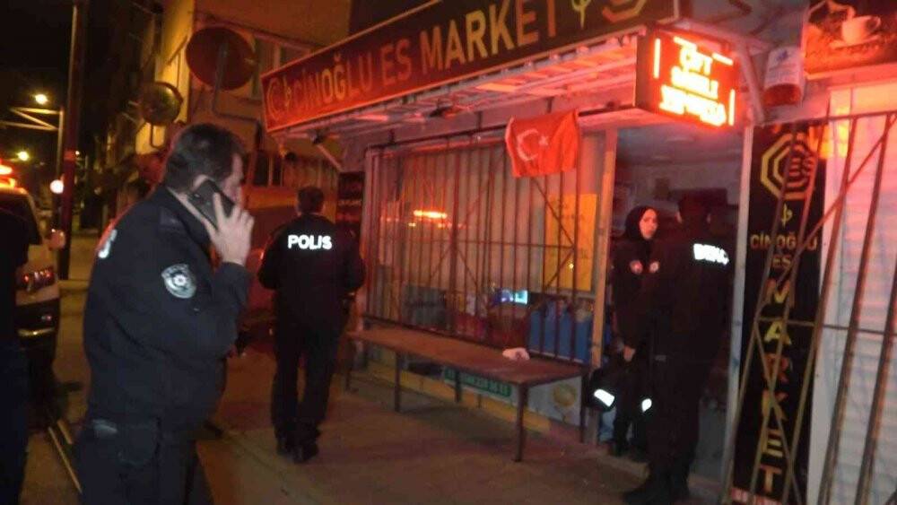 Markette darp edilip, bıçaklandı