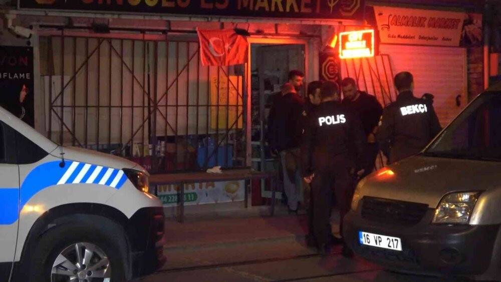 Markette darp edilip, bıçaklandı