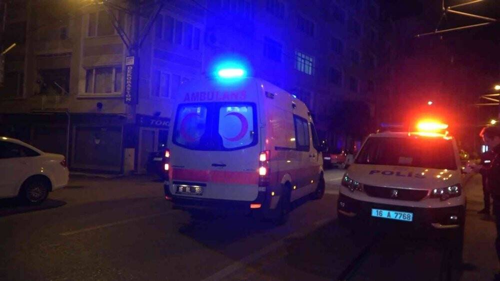 Markette darp edilip, bıçaklandı
