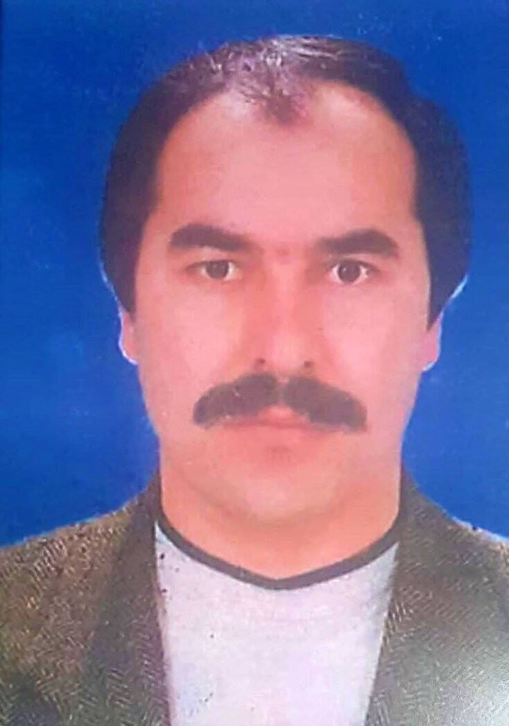 Arkadaşının ölüm haberini 24 yıldır cüzdanında saklıyor