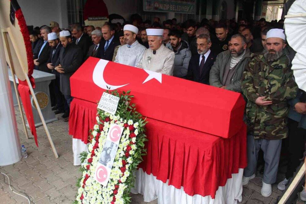 Şehit Öğretmen Ayşenur Alkan son yolculuğuna uğurlandı