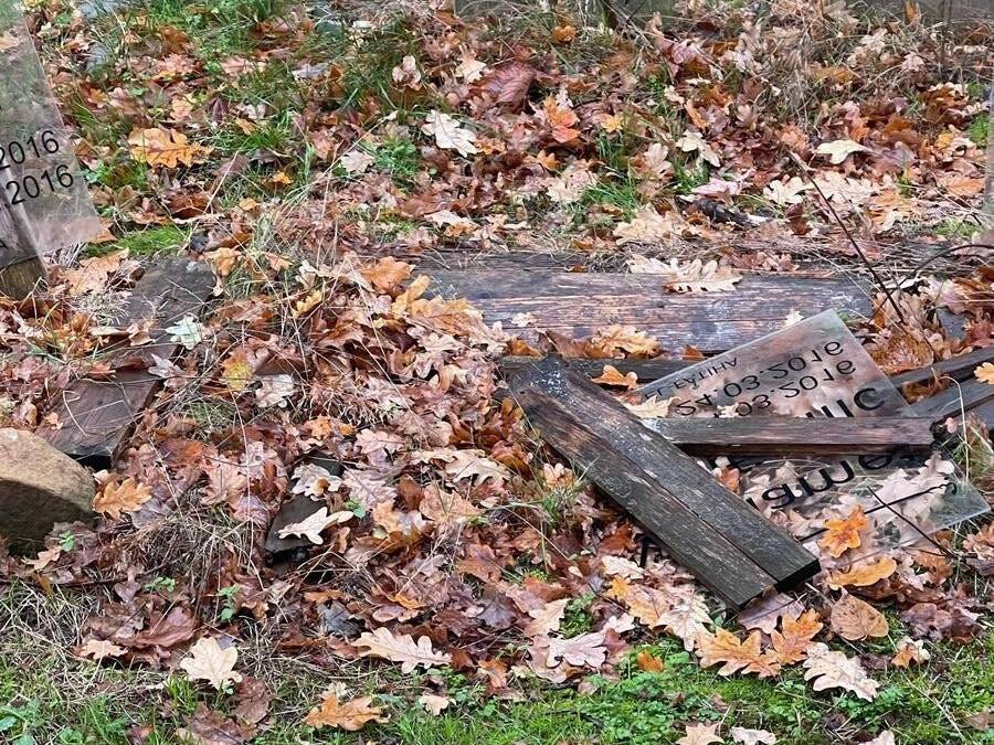 Almanya’daki Stöcken Müslüman Mezarlığı’na çirkin saldırı