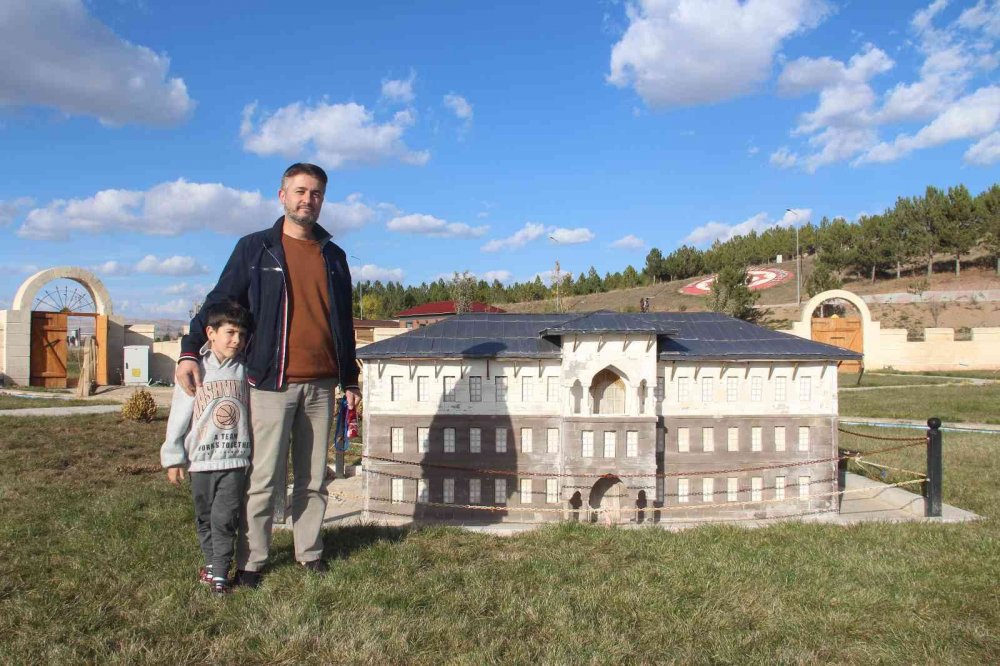 Bin yıllık tarih sıfıra yakın bir maliyetle yeniden inşa edildi