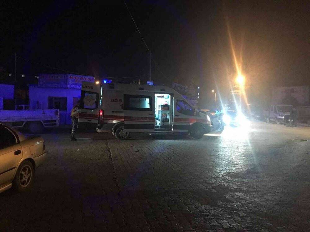 Pes dedirten olay! Kamyonet sürücüsü yayaya çarpıp kaçtı