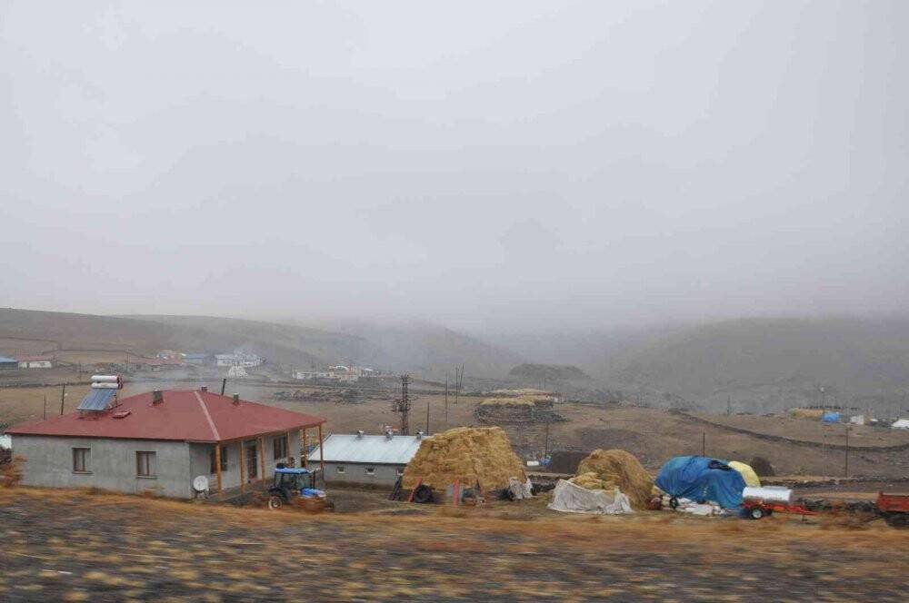 Kars’ta göz gözü görmüyor