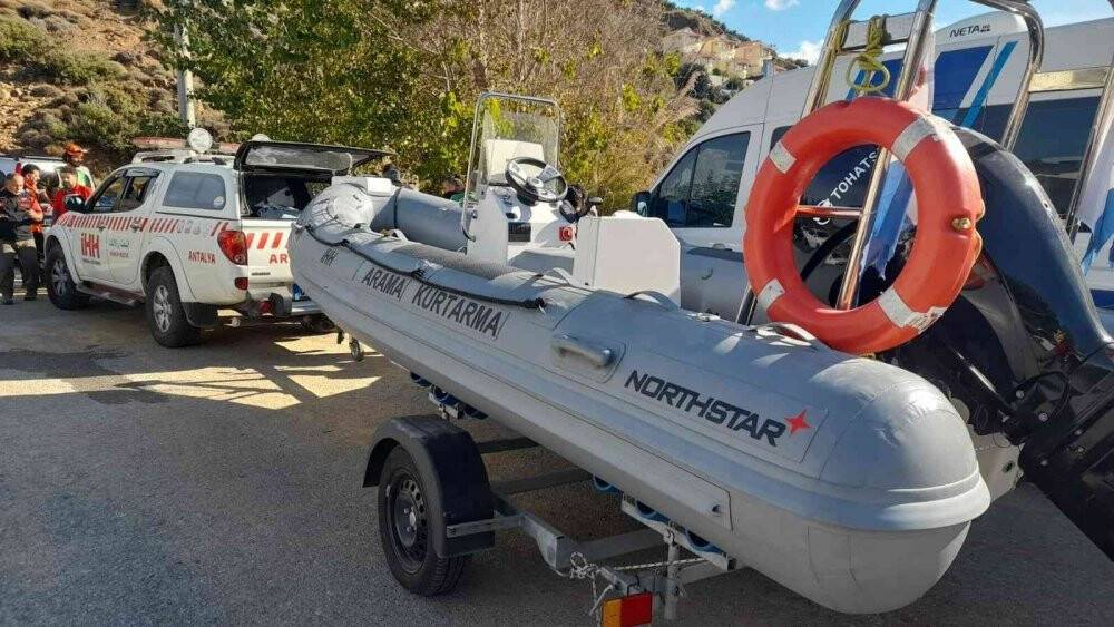 Dalgıçlar 21 yaşındaki Sedanur’u bulabilmek için denizde arama yaptı