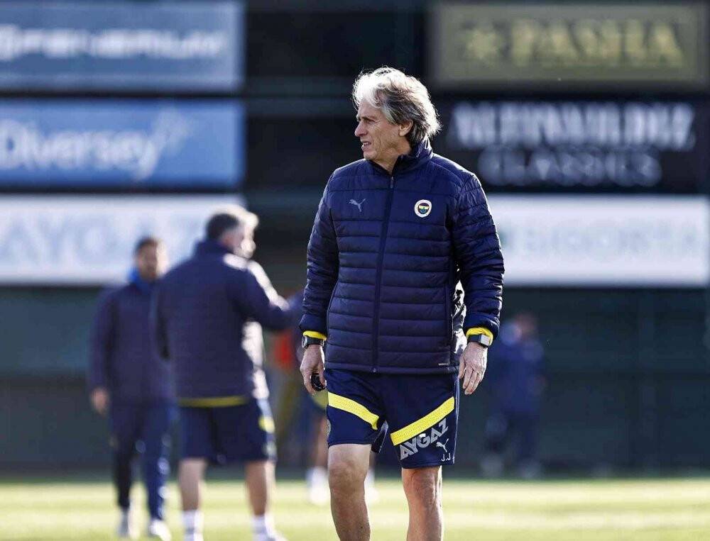 Fenerbahçe’de Altay ve Szalai takıma katıldı