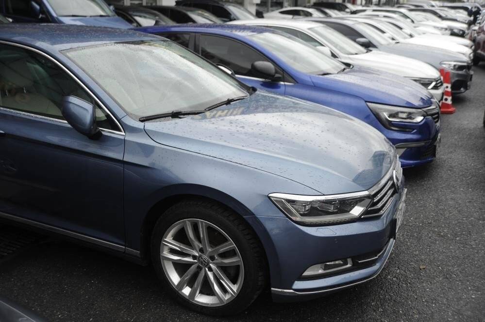 Fiyatlar düştü ancak vatandaş bayilerde bulamıyor