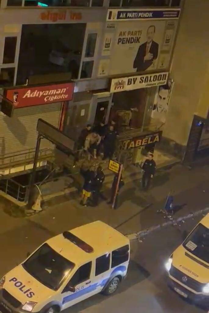 Kardeşine silah doğrulttu