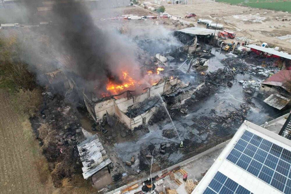 Kimya fabrikasında çıkan yangın kontrol altına alındı