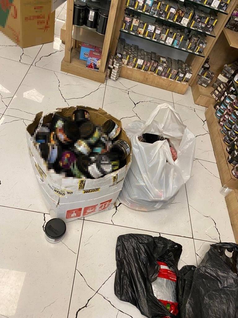 Piyasa değeri 300 bin lira olan sigara ele geçirildi