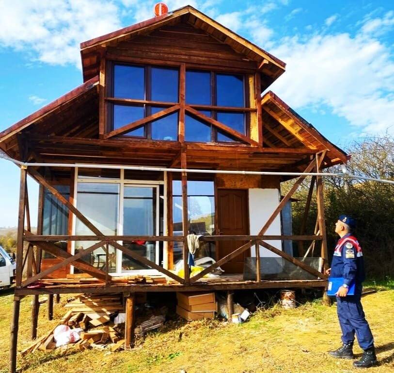 Yapı ruhsatı olmadan inşaat yapan 142 kişiye idari işlem uygulandı