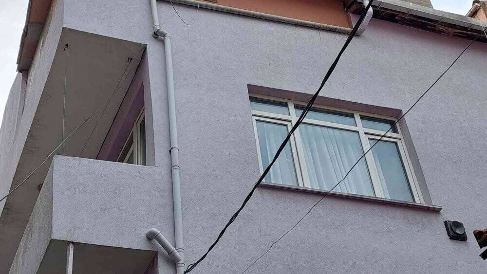 Çalışmak isteyen eşini öldürdü