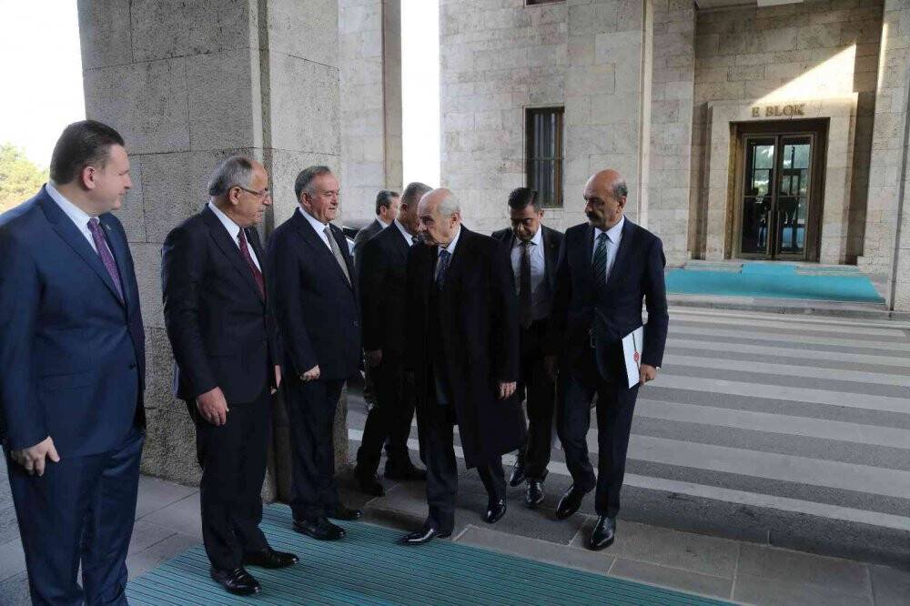 MHP Genel Başkanı Bahçeli: “2 yetmez 3 olsun dersek ne yapacaksınız”