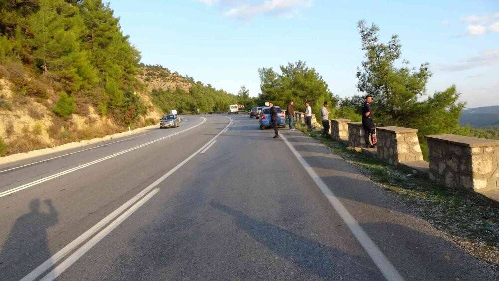 Antalya-Konya yolunda can pazarı