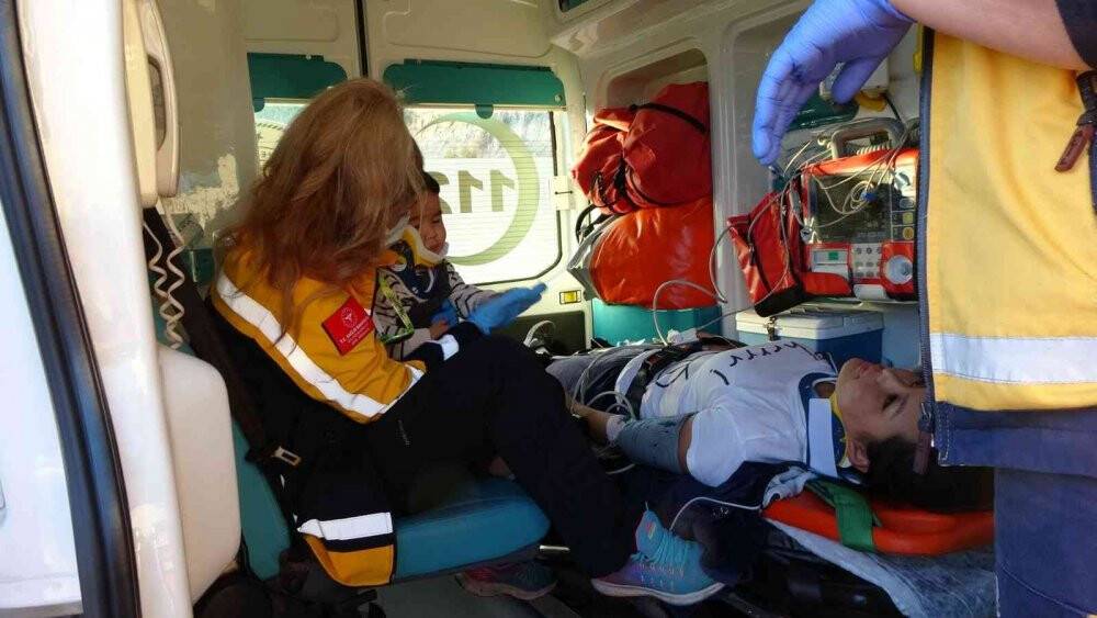 Antalya-Konya yolunda can pazarı