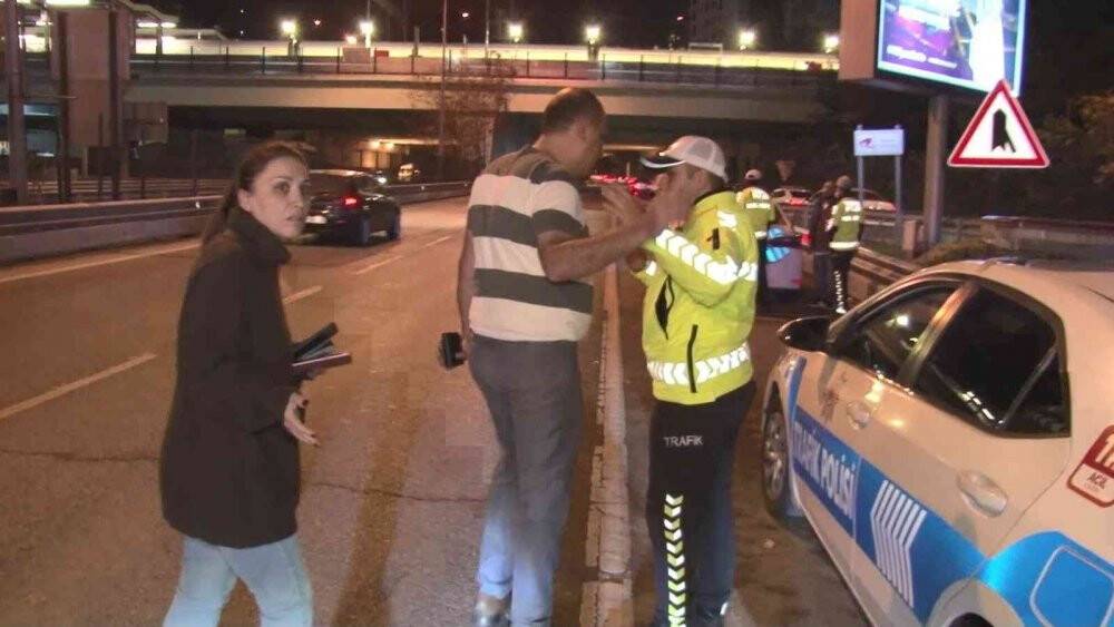 Neden ceza yediğini anlamayan yabancı uyruklu sürücü: “Vallahi anlamadım”
