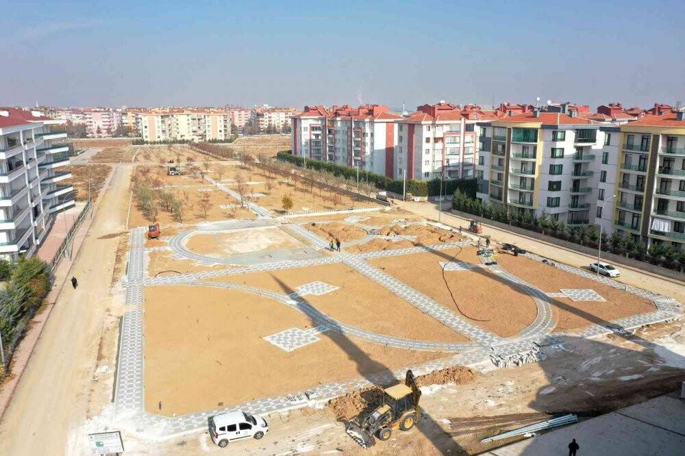 Karatay Belediyesi'nde park ve yeşil kuşak çalışması tam gaz