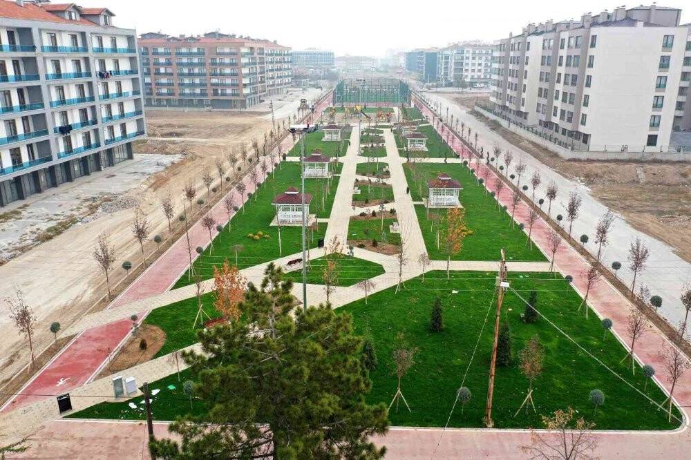 Karatay Belediyesi'nde park ve yeşil kuşak çalışması tam gaz