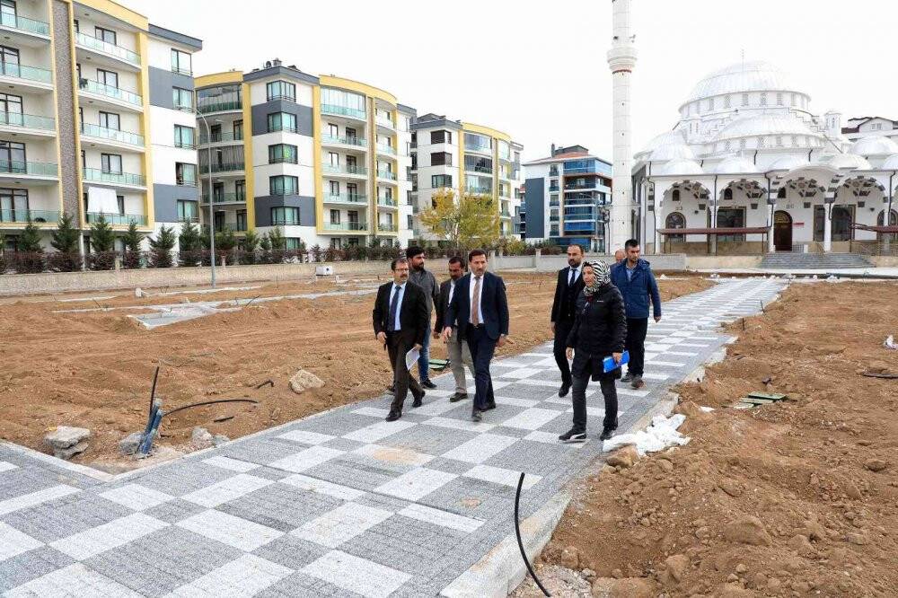 Karatay Belediyesi'nde park ve yeşil kuşak çalışması tam gaz
