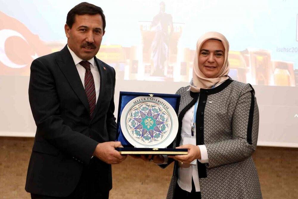 Konya'da “1. Uluslararası Selçuk Sağlık Bilimleri Kongresi” başladı