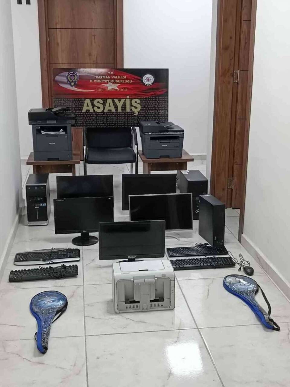 Okullardan 120 bin TL değerinde malzeme çaldılar