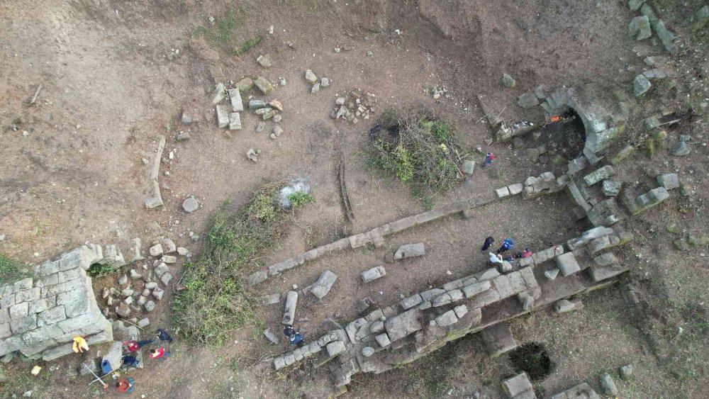 Karadeniz kıyısında günümüze ulaşabilen tek antik tiyatro