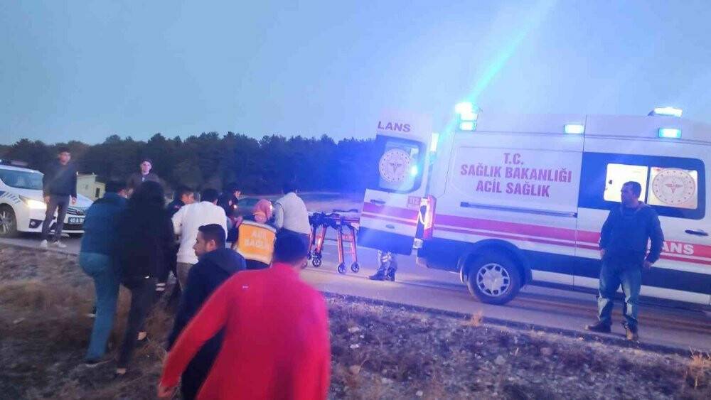 Kontrolden çıkan otomobil devrildi, sürücüsü ağır yaralandı