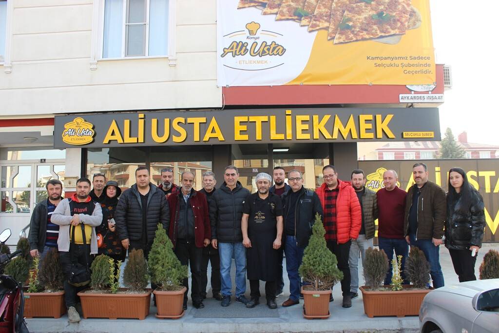 ali-usta-etliekmek-buyumeye-devam-ediyor-2.jpg