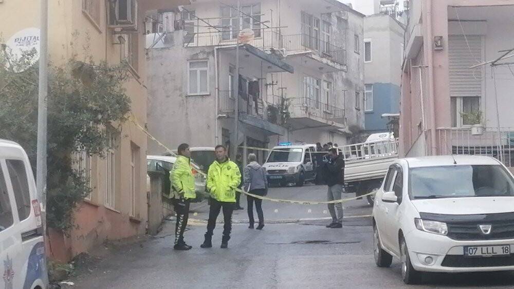 Miras davası kardeşleri birbirine düşürdü: 1 ölü, 2 yaralı