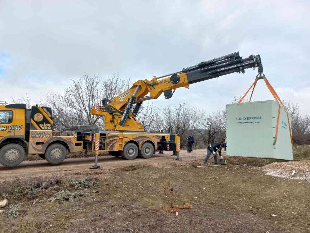 O şehirde kırsal mahallelerde tankerle su taşımaya son