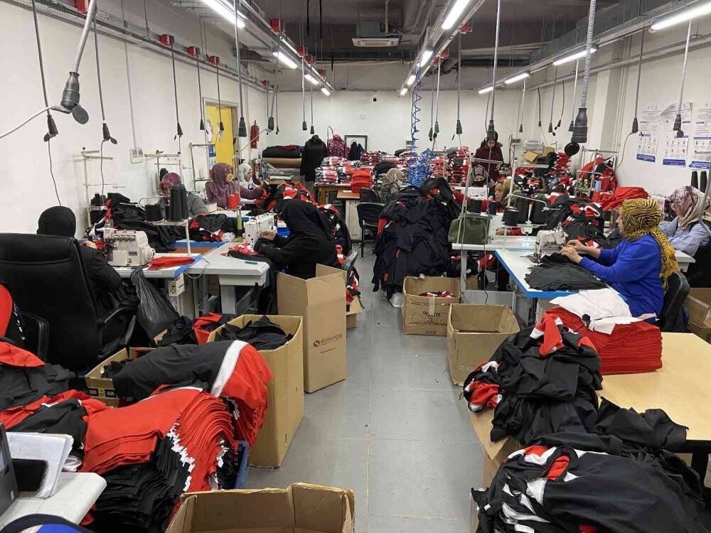 Öğrenirken üretiyor, meslek sahibi oluyorlar