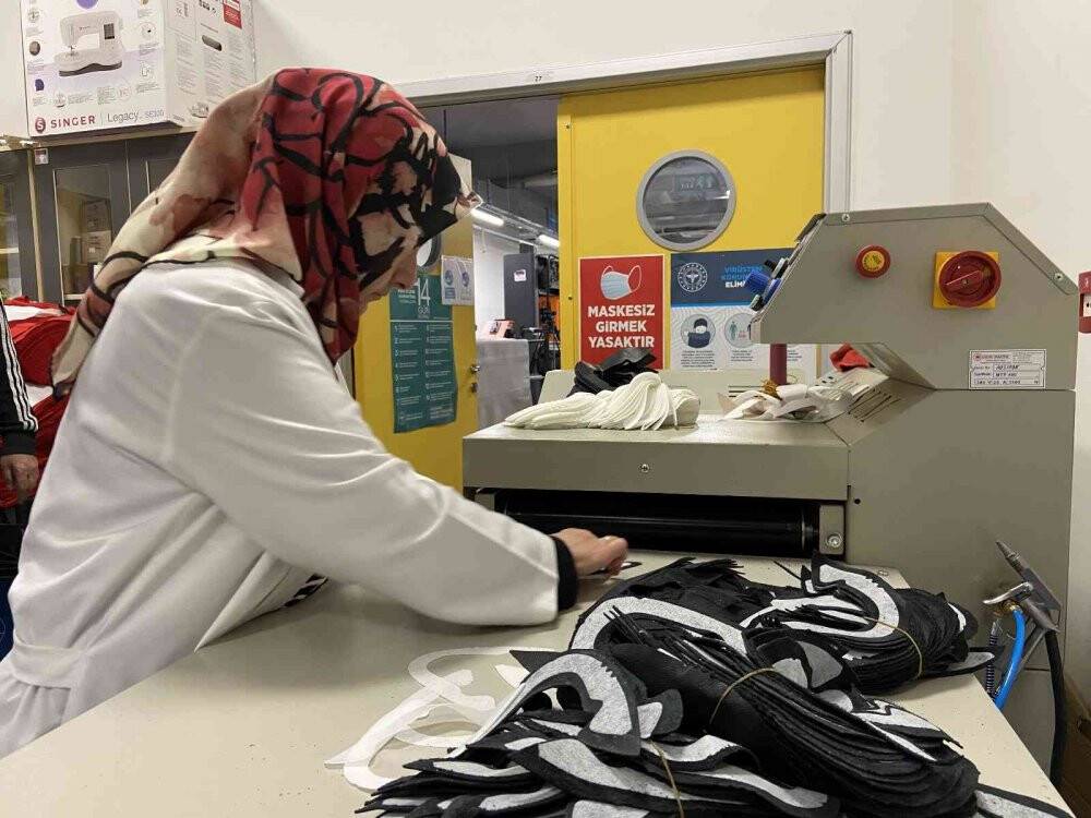 Öğrenirken üretiyor, meslek sahibi oluyorlar