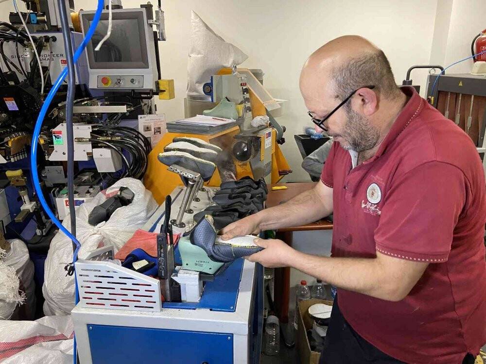 Öğrenirken üretiyor, meslek sahibi oluyorlar