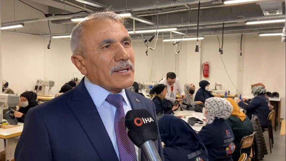 Öğrenirken üretiyor, meslek sahibi oluyorlar