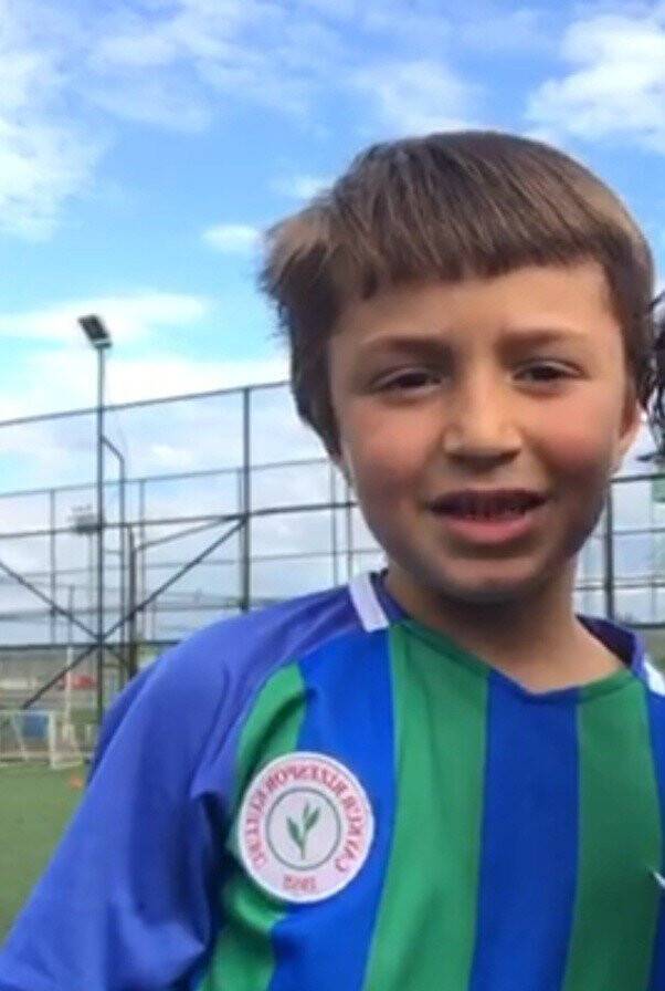 Üzerine kale direği düşen minik Yiğit gözyaşları içerisinde son yolculuğuna uğurlandı