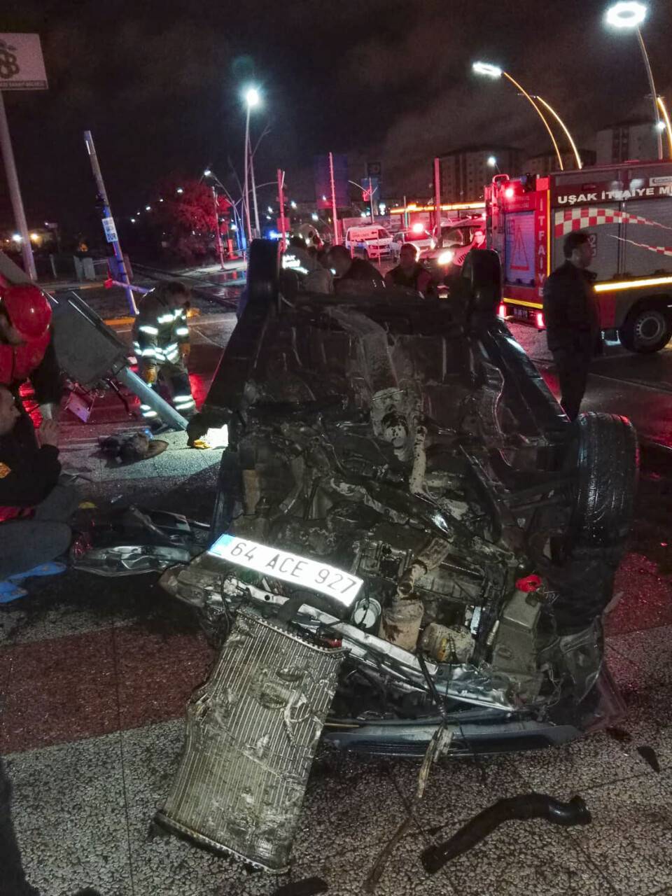 aa-20221214-29731348-29731347-usakta-yolcu-trenine-carpan-otomobildeki-2-kisi-agir-yaralandi.jpg