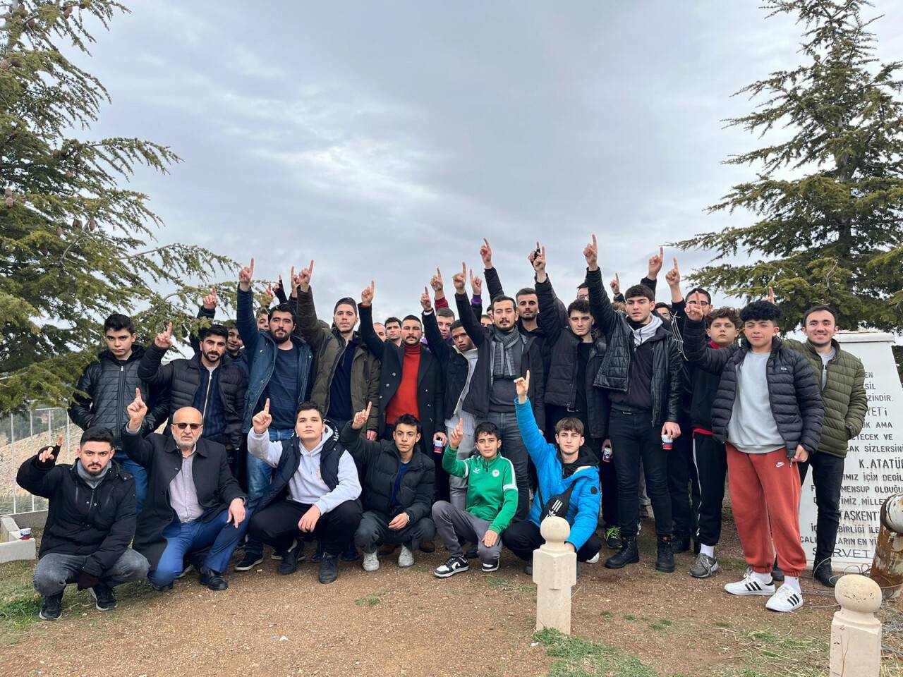 alperenler-genclik-kampinda-bulustu-2.jpg