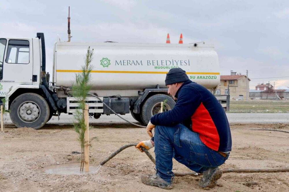 Başkan Kavuş: “Meram’ın yeşil dokusu eski günlerine kavuşana kadar durmak yok”