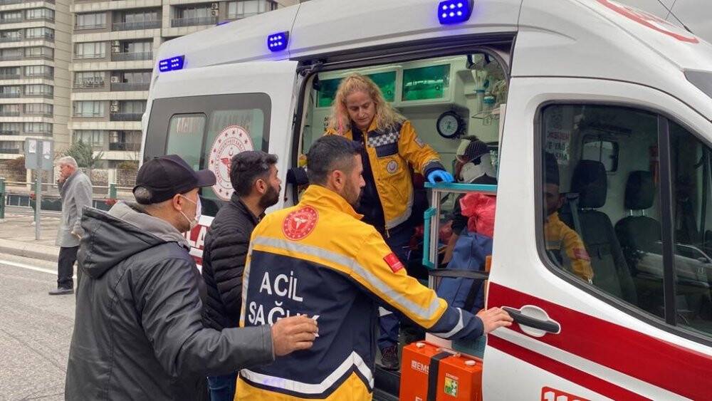 Kırmızı ışıkta geçti, kazaya sebep oldu: 5 yaralı