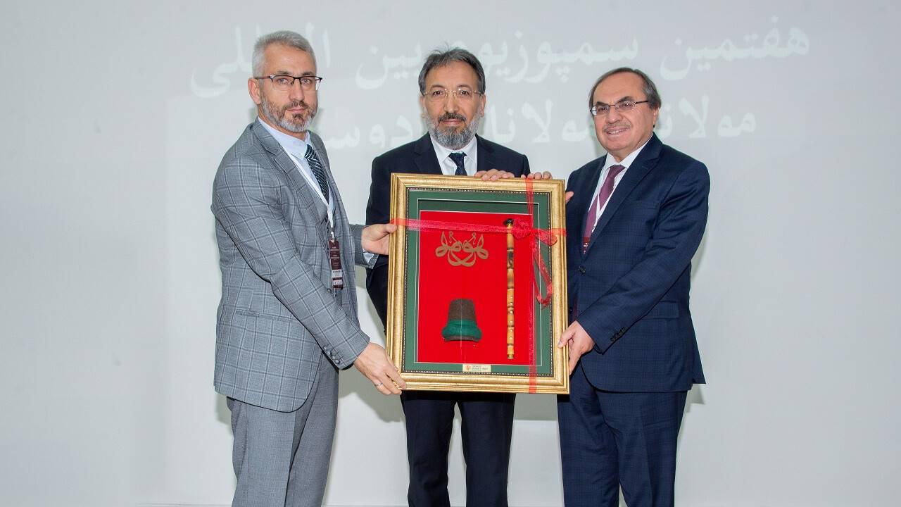 sude-vii-uluslararasi-mevlana-ve-dostluk-sempozyumu-duzenlendi-1.jpg