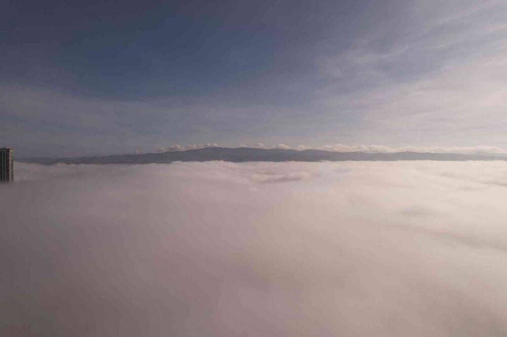 Ankara'da karpostallık manzaralar oluşturan sis  görüntülendi