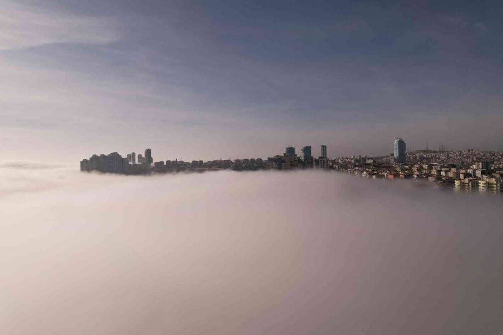 Ankara'da karpostallık manzaralar oluşturan sis  görüntülendi